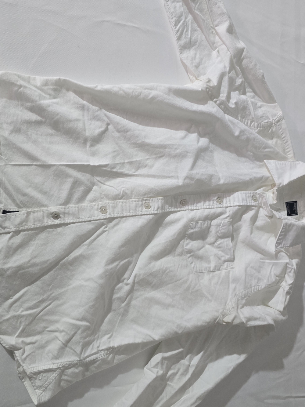 Todd Snyder white long-sleeve button-down shirt, size L.